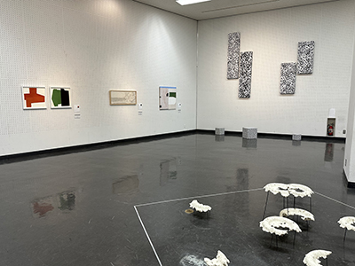 現代美術展会場